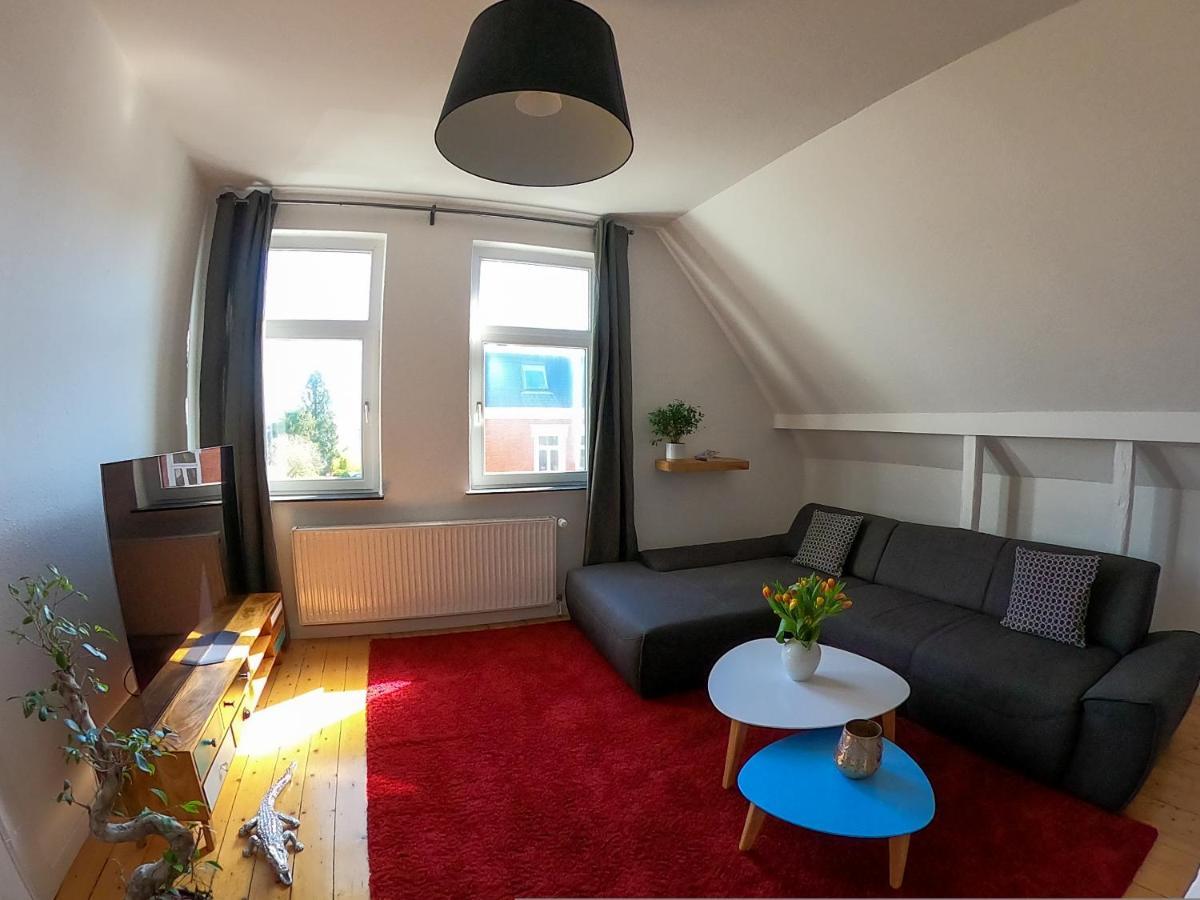 Zentrale Grosse Ferienwohnung -94Qm- Oldenburg - Bettwaesche Und Handtuecher Sind Vorhanden Esterno foto